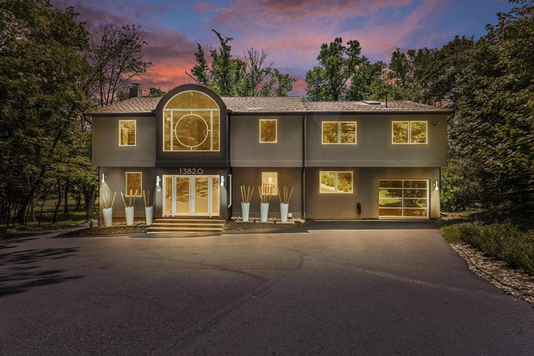 Original archived featured photograph for The Villa on Piscataway Bay