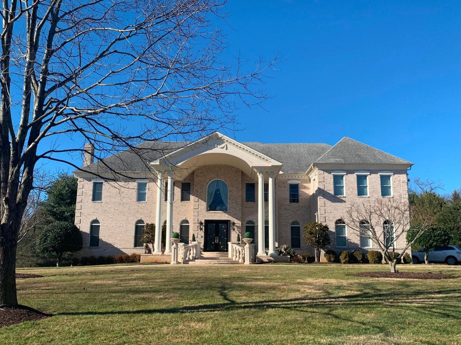 Original archived featured photograph for Potomac Mansion Online Auction